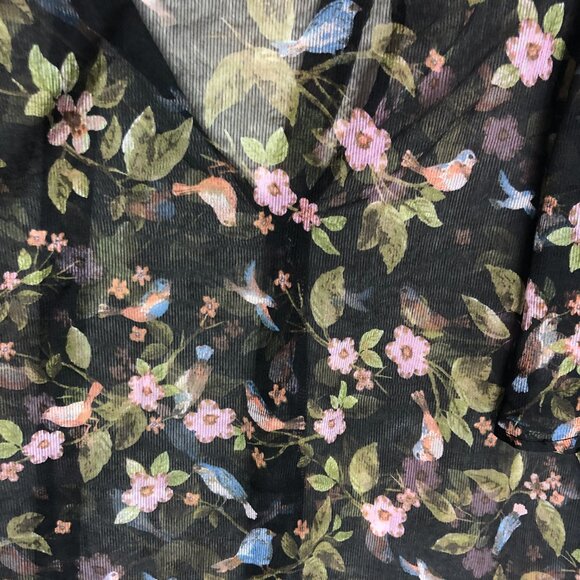 Forever 21 Women's Black Floral with Neck Tie Short Sleeve Cropped Blouse Size S - Picture 4 of 6